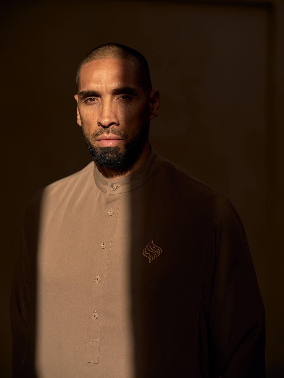 The Tamer Taupe Thobe