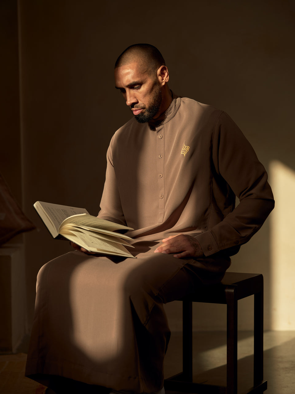 The Tamer Taupe Thobe